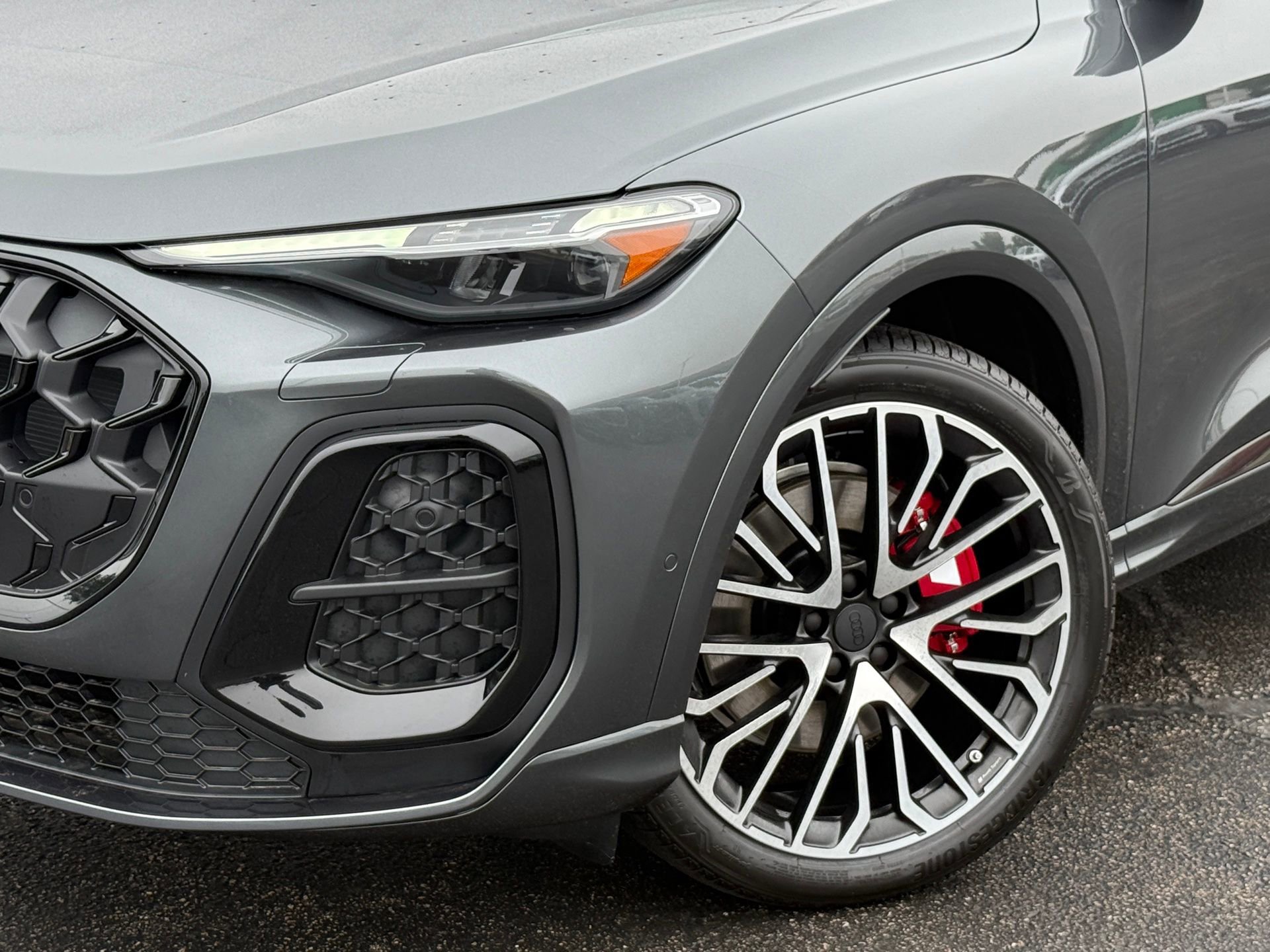 New 2026 Audi SQ5 Prestige AWD/4WD image 2
