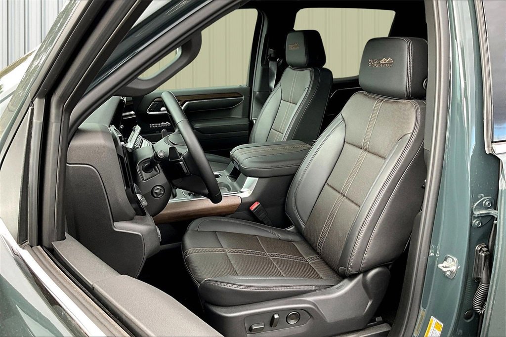 Used 2026 Chevrolet Silverado 1500 High Country w/ Technology Package image 15