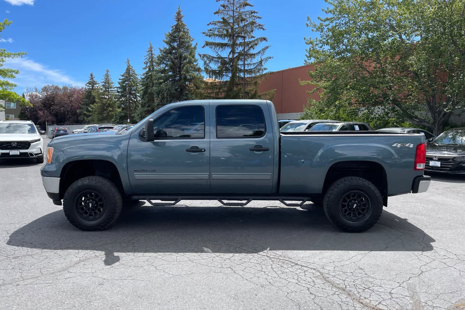 Used 2014 GMC Sierra 2500 SLE AWD/4WD video 2