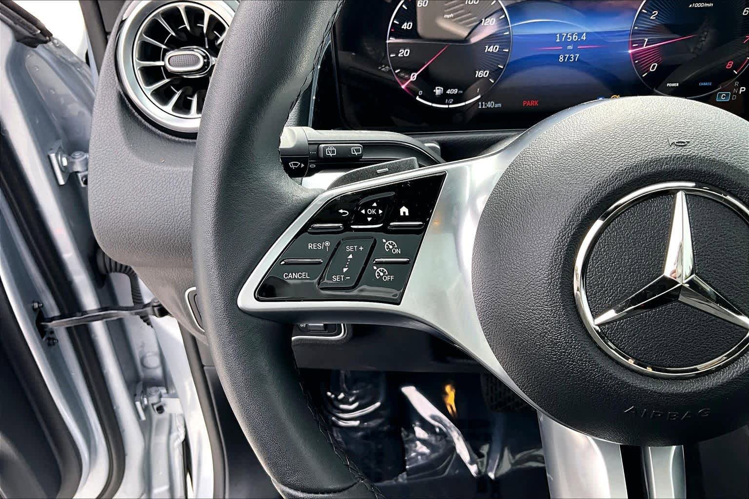 Used 2025 Mercedes-Benz GLB 250 image 23