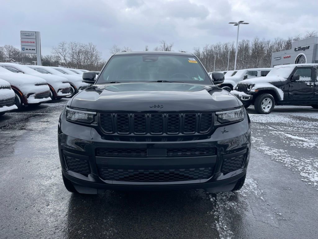 Used 2023 Jeep Grand Cherokee L Laredo image 8