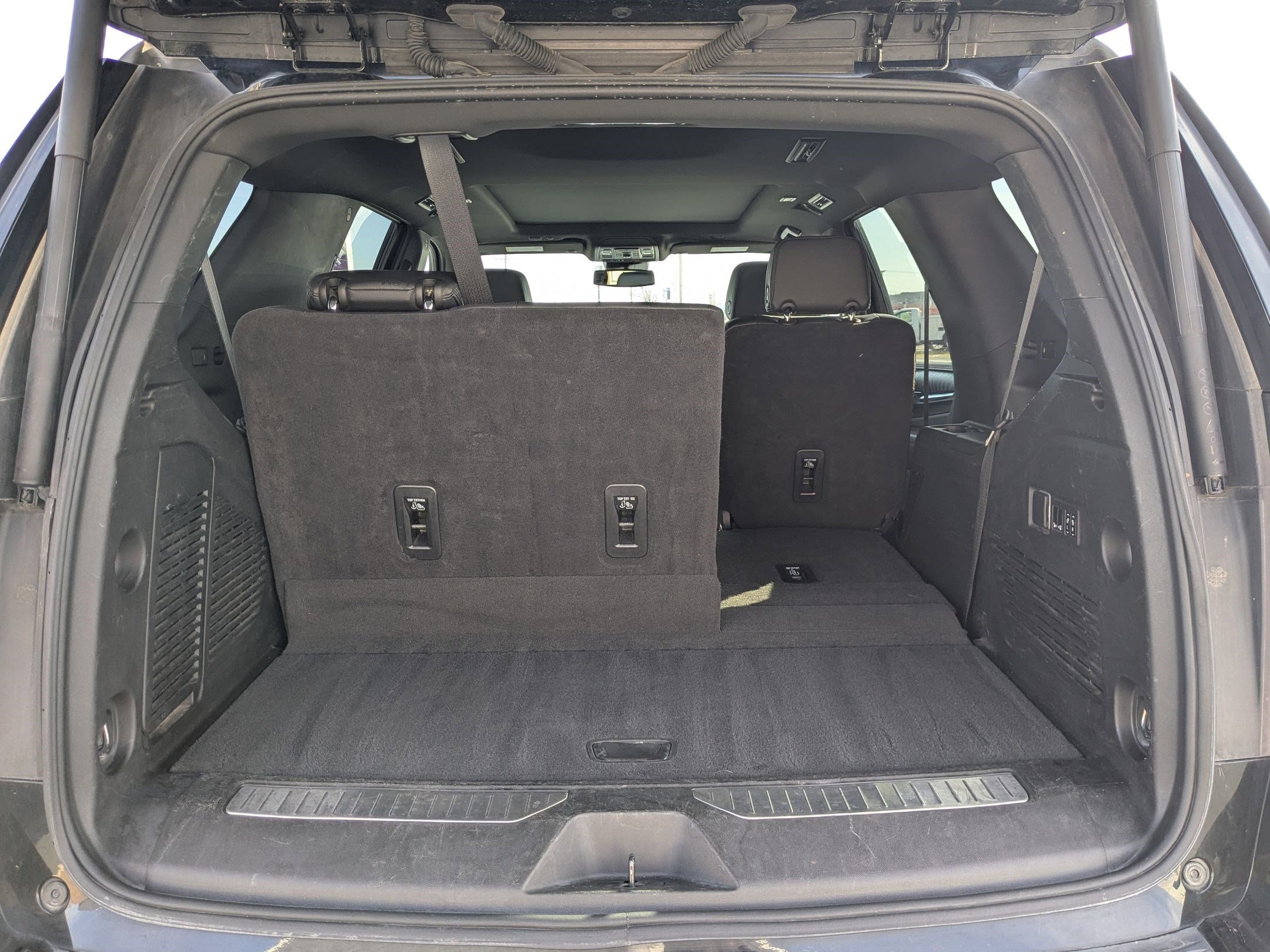 Used 2023 GMC Yukon Denali image 38