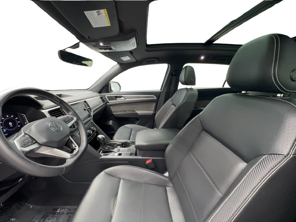 Used 2023 Volkswagen Atlas Cross Sport SE w/ Panoramic Sunroof Package FWD image 21