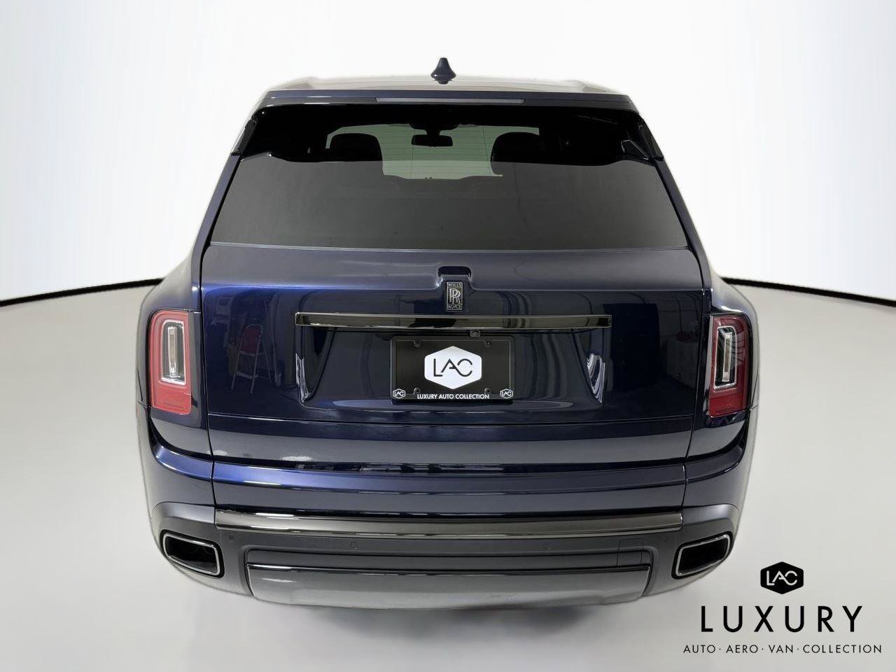 Used 2022 Rolls-Royce Cullinan Black Badge w/ Dark Exterior Package AWD/4WD image 7