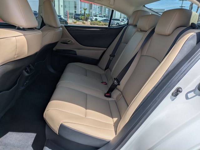 Used 2020 Lexus ES 300h FWD image 19