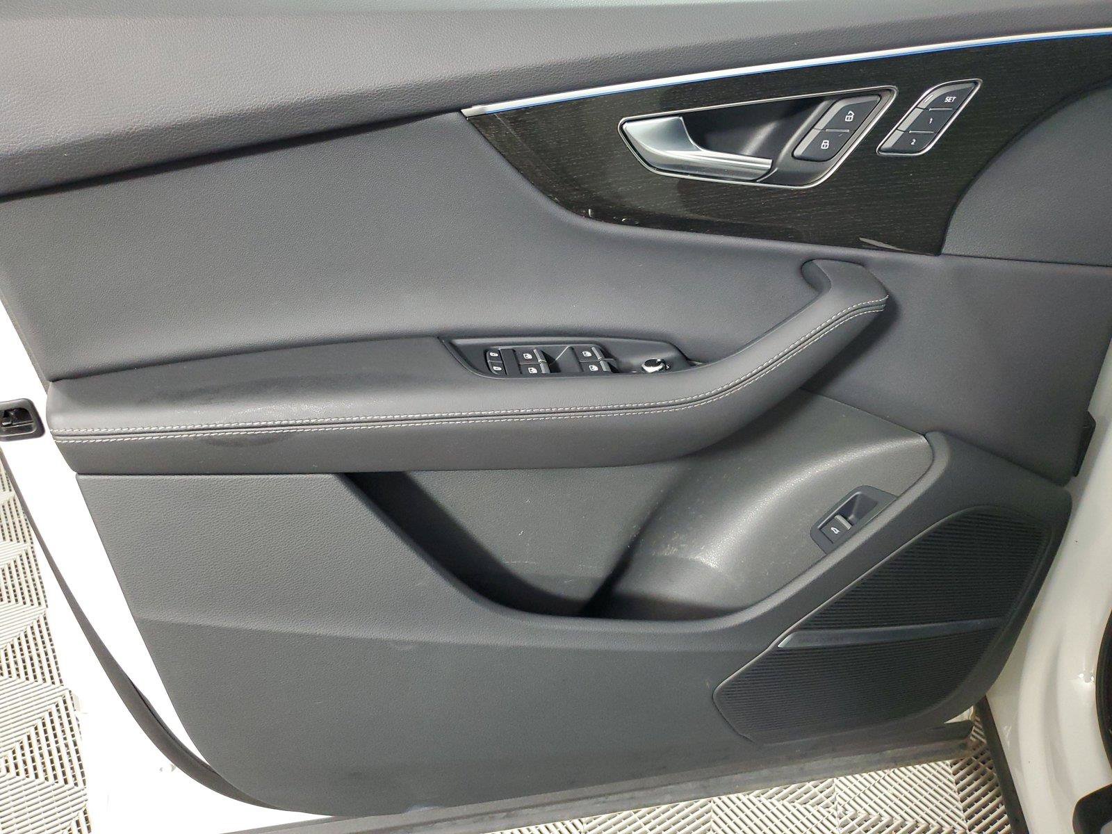 Used 2025 Audi Q7 3.0T Premium Plus AWD/4WD image 18