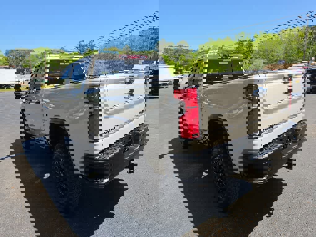 Used 2026 Chevrolet Silverado 2500 ZR2 w/ LPO, Dark Essentials Package image 8
