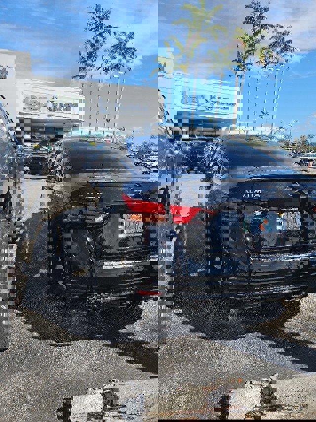 Used 2023 Nissan Altima 2.5 S image 5