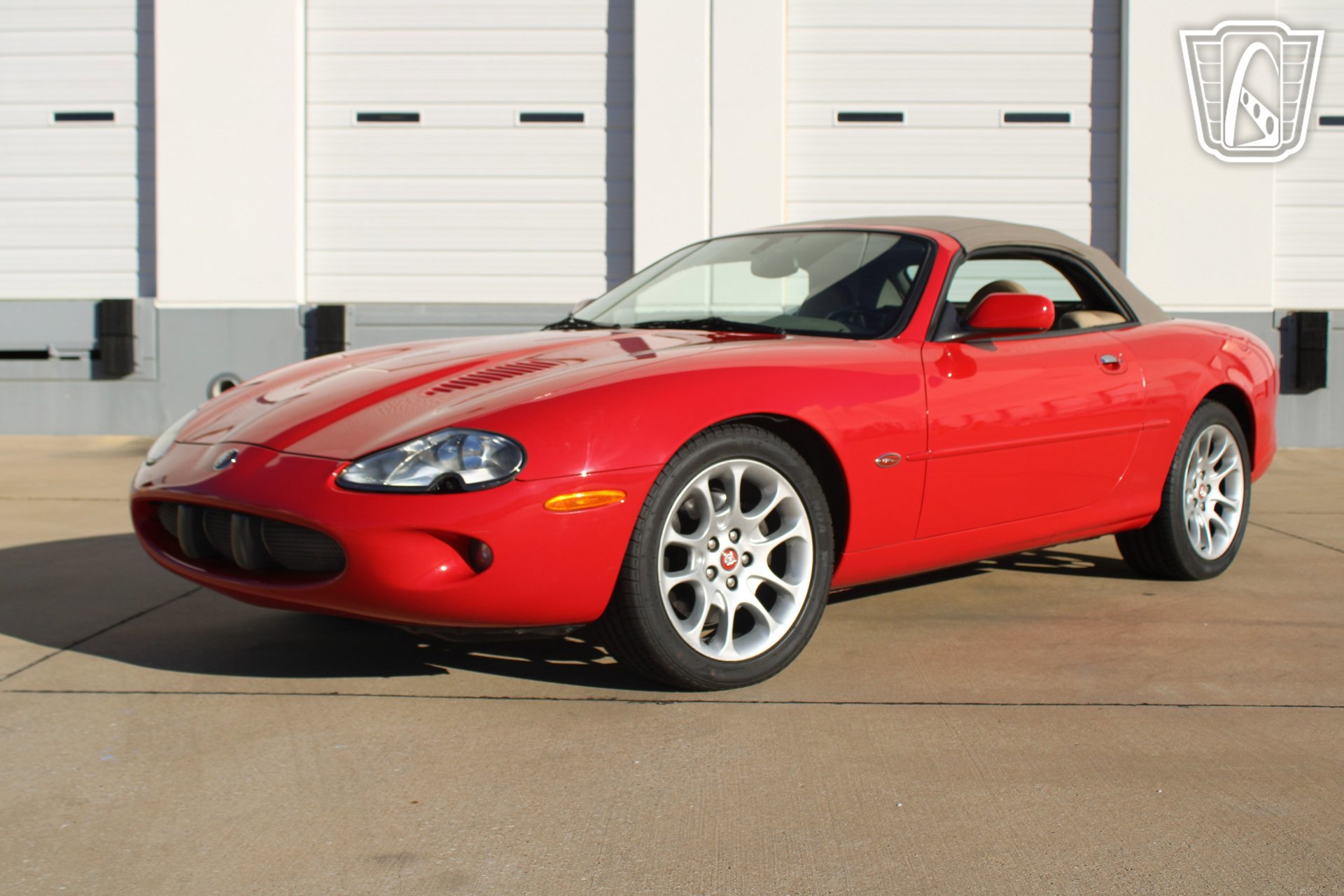 Used 2000 Jaguar XK8 Convertible image 4
