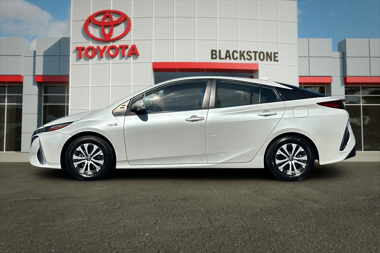 Certified 2022 Toyota Prius Prime XLE FWD image 6