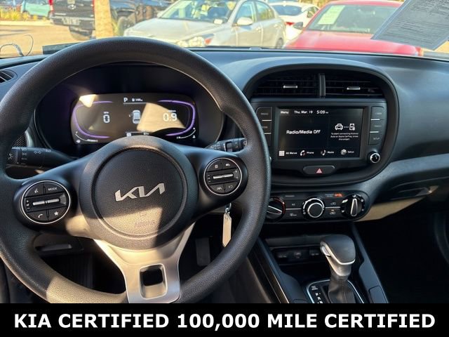 Certified 2025 Kia Soul LX image 12