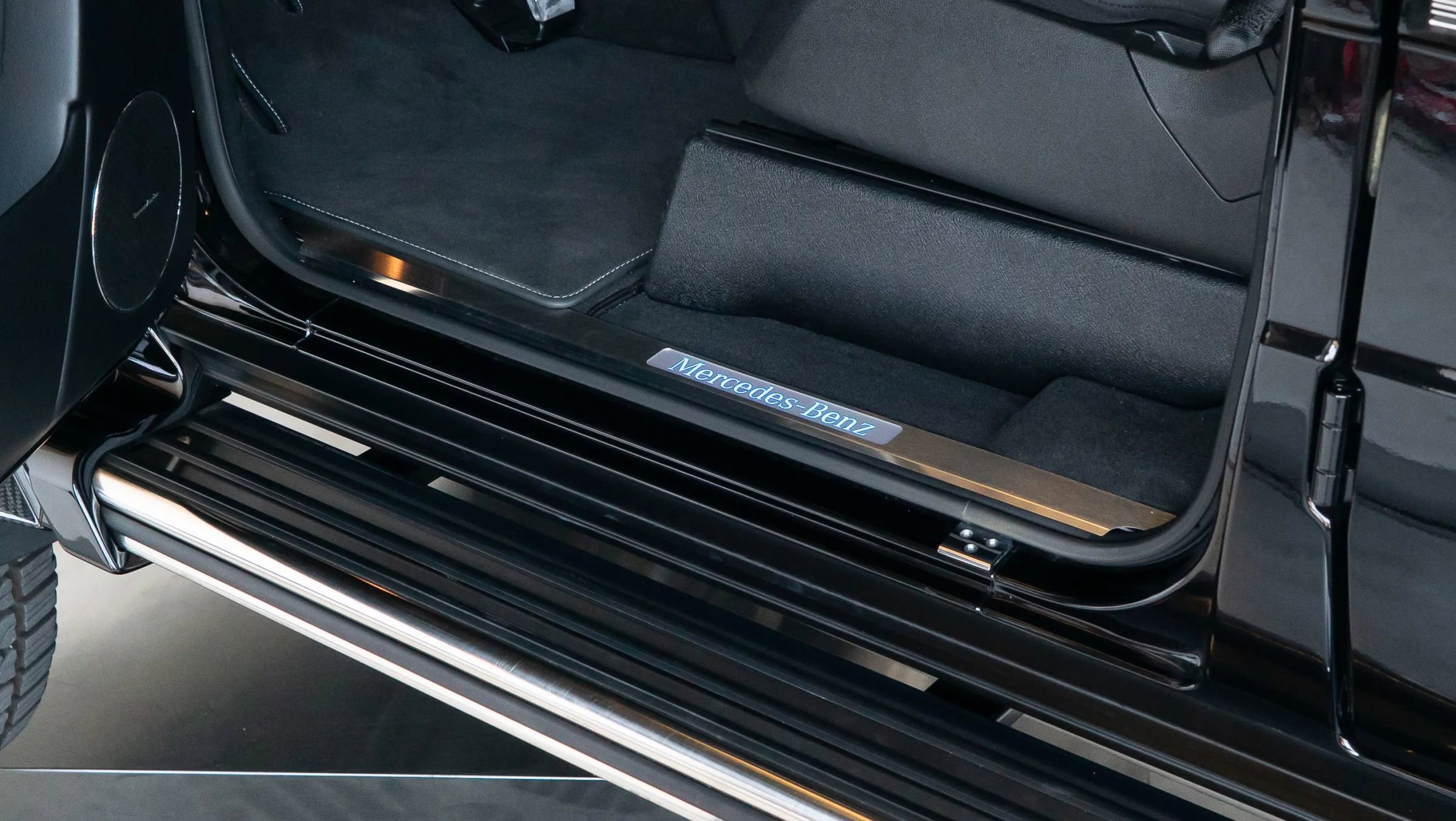 Used 2017 Mercedes-Benz G 550 Squared image 47