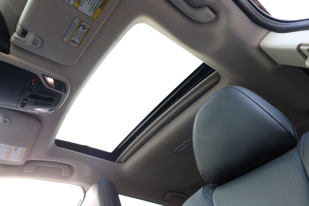 Certified 2024 Subaru Outback Limited AWD/4WD image 9