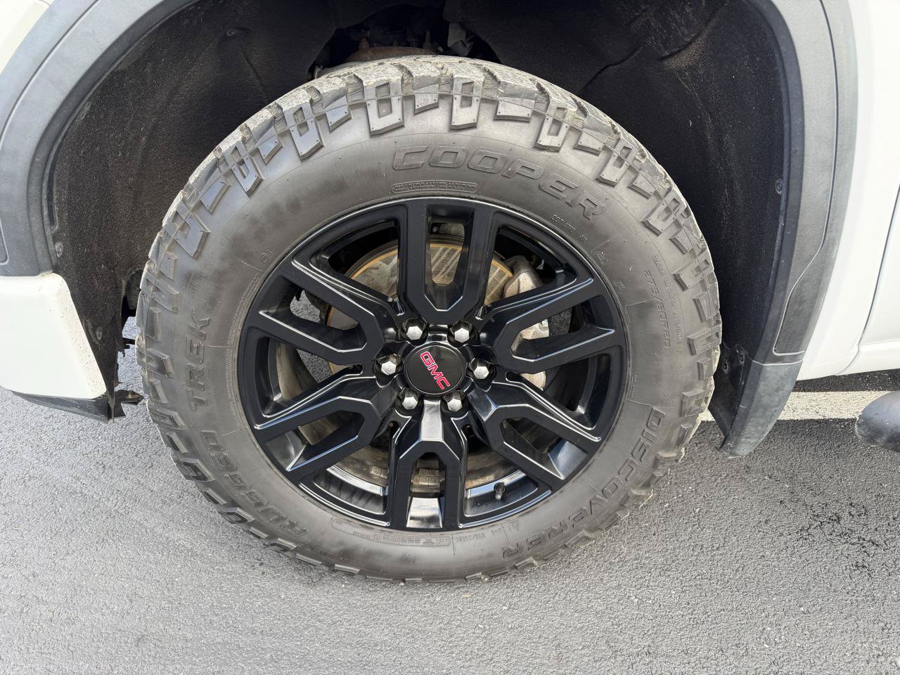 Used 2019 GMC Sierra 1500 Elevation w/ Elevation Value Package AWD/4WD image 12