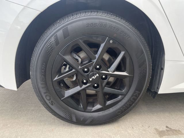 Used 2025 Kia K5 LXS FWD image 35