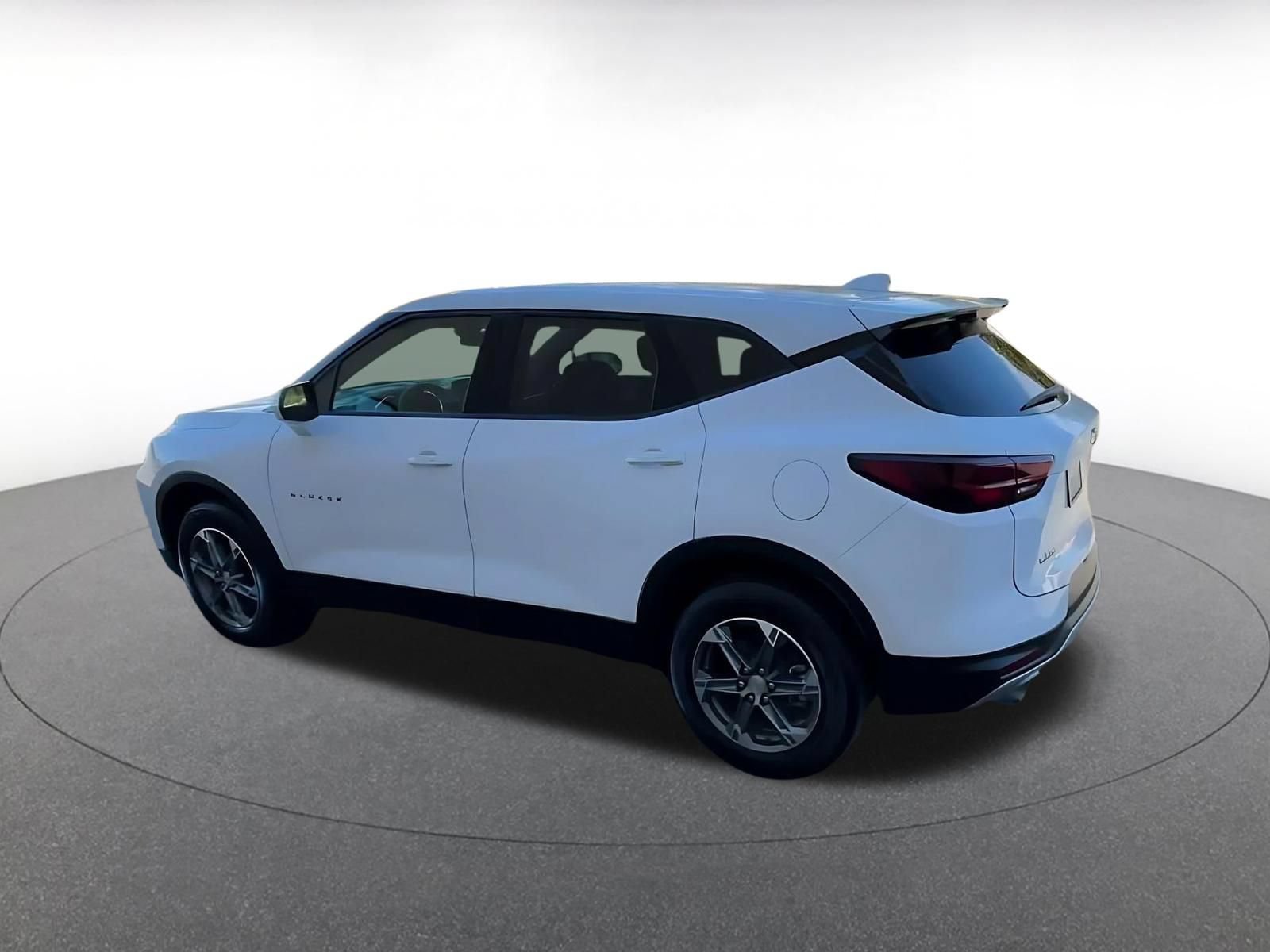 Used 2026 Chevrolet Blazer LT FWD image 10