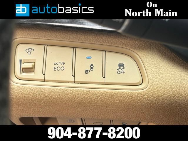 Used 2017 Hyundai Azera Limited FWD image 28
