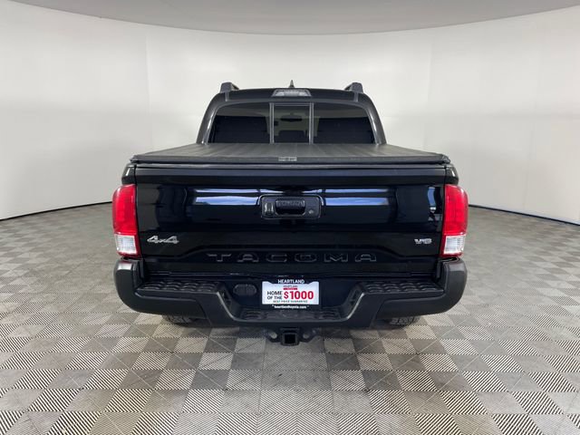 Used 2016 Toyota Tacoma SR5 w/ SR5 Appearance Package (SN) image 22