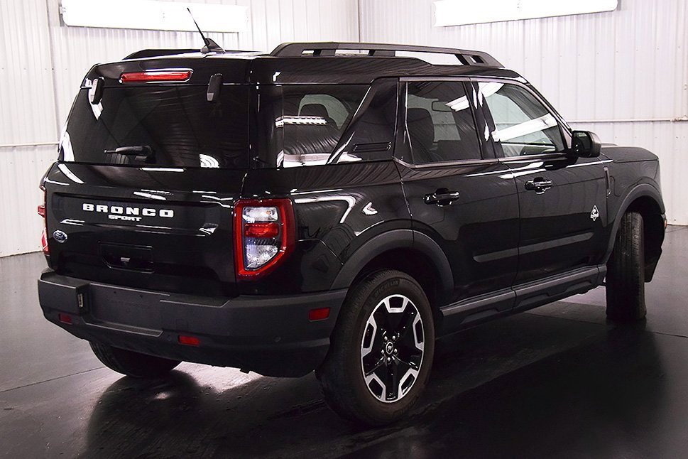 Used 2023 Ford Bronco Sport Outer Banks w/ Tech Package image 7