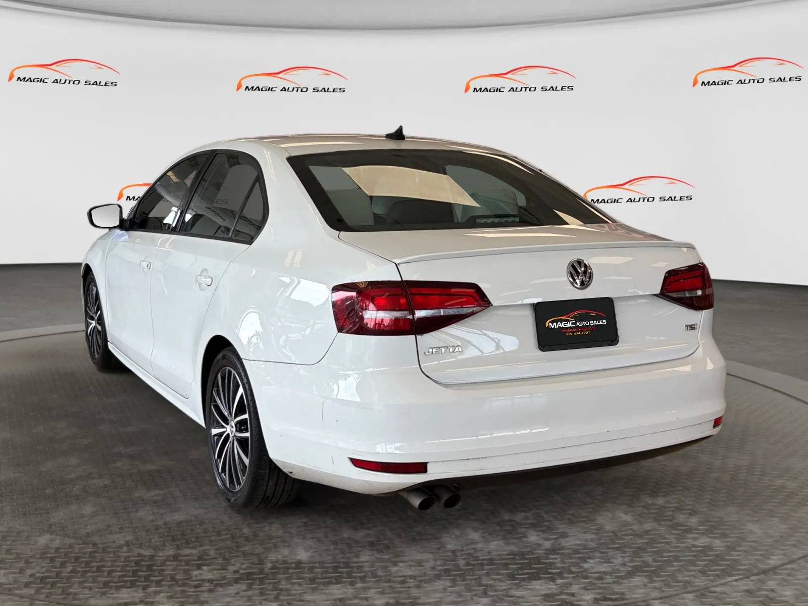 Used 2017 Volkswagen Jetta Sport FWD image 8