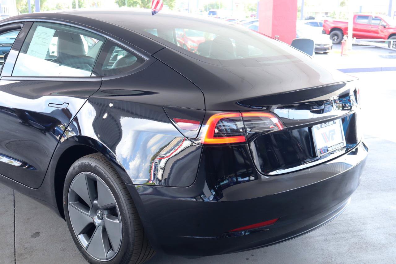 Used 2023 Tesla Model 3 Standard Range RWD image 9