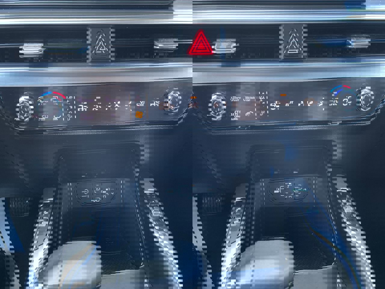 Used 2024 Kia Sorento S image 16