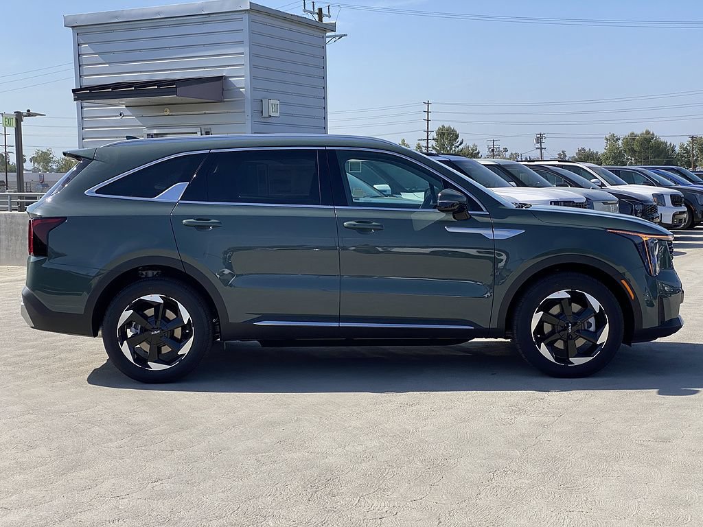 New 2026 Kia Sorento EX AWD/4WD image 2