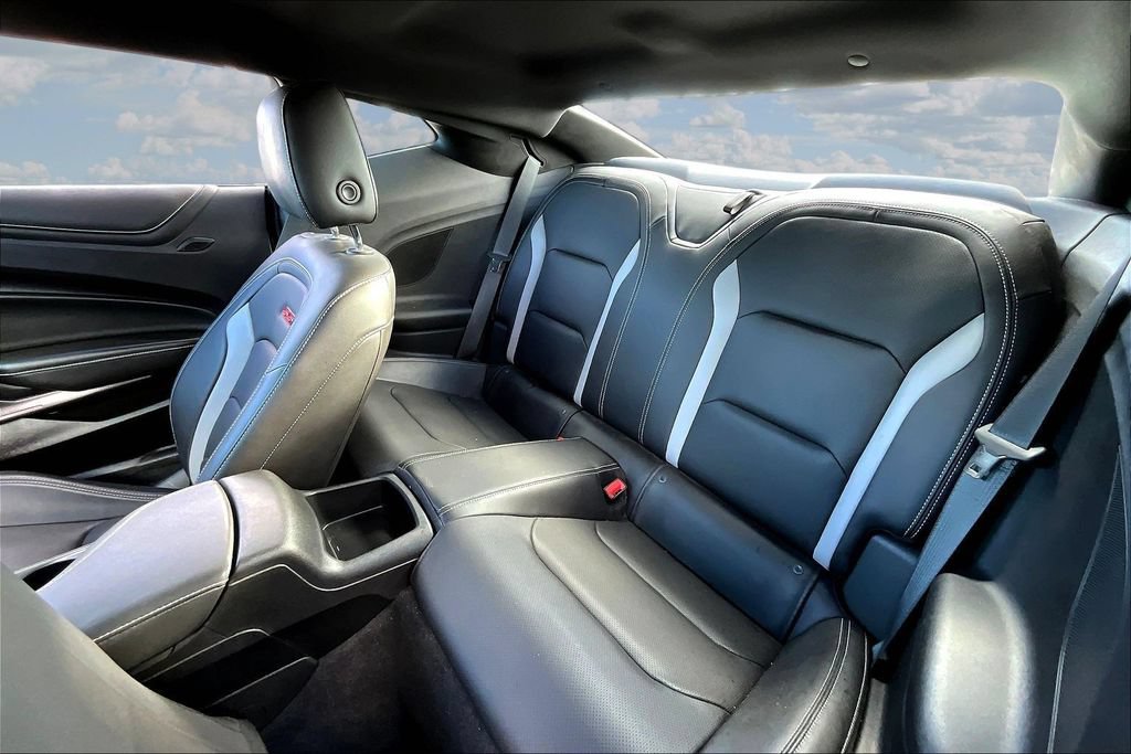 Used 2020 Chevrolet Camaro SS RWD image 19