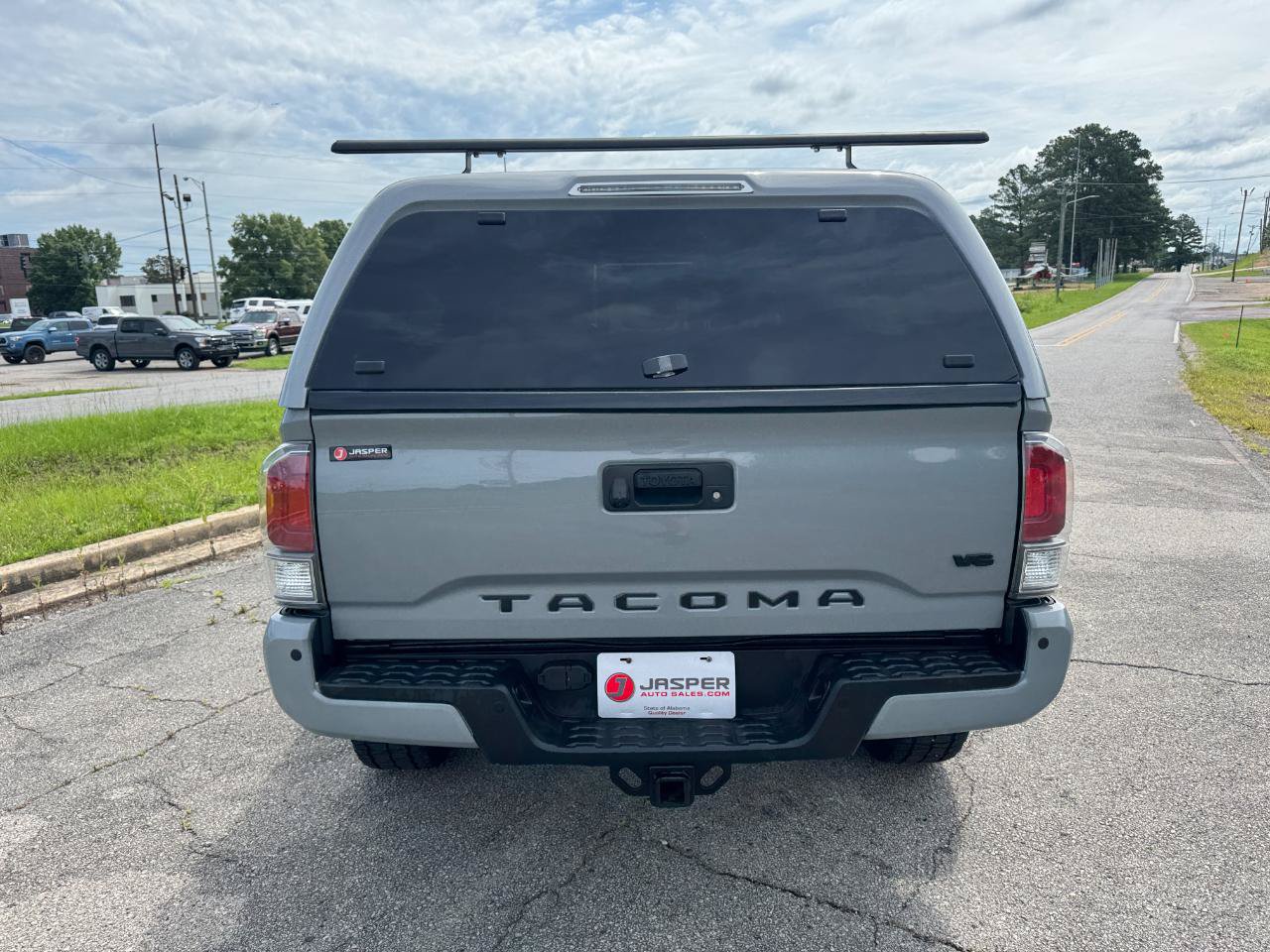 Used 2021 Toyota Tacoma TRD Off-Road w/ Technology Package AWD/4WD image 4