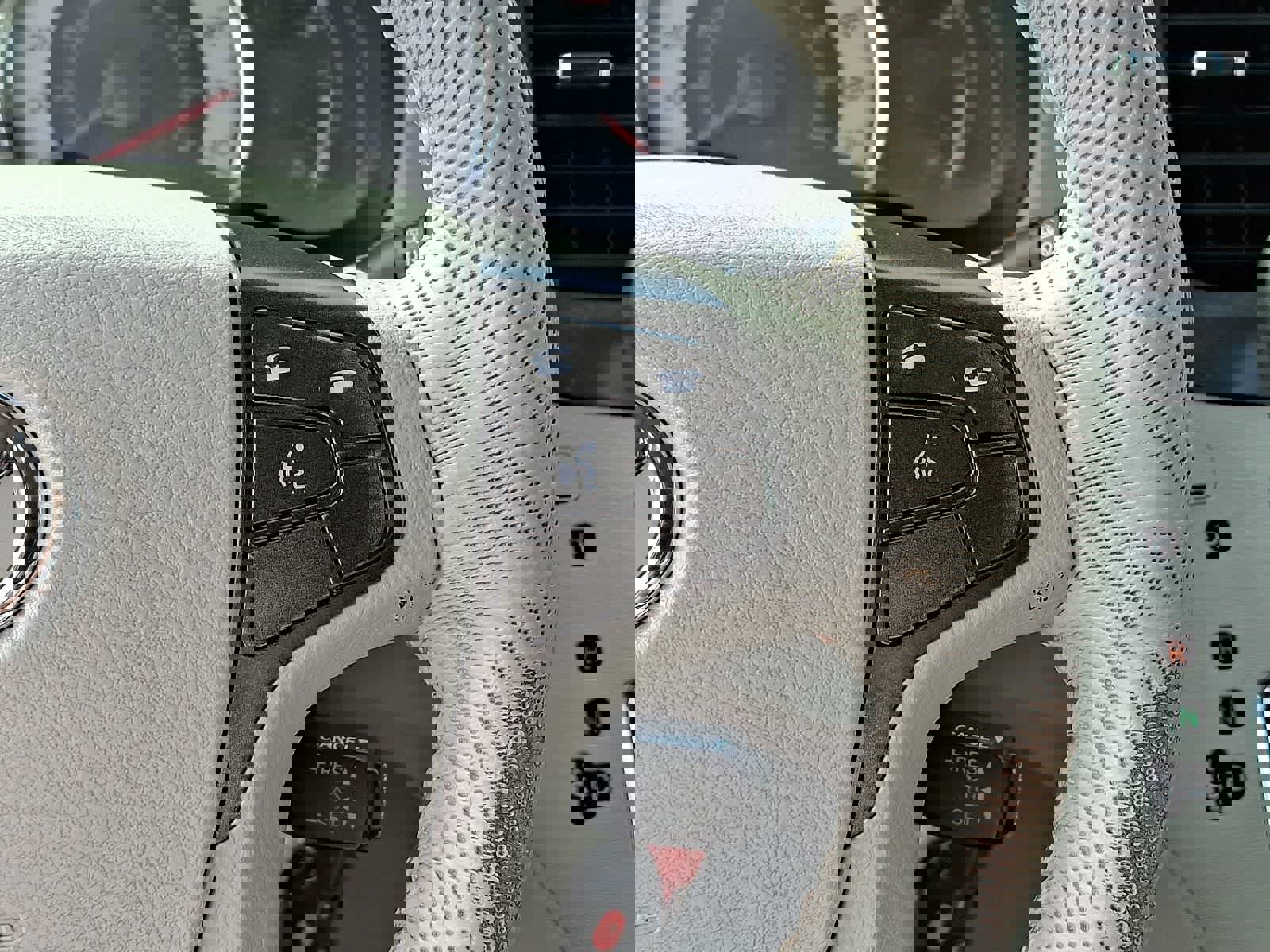 Used 2014 Toyota Sienna SE image 27