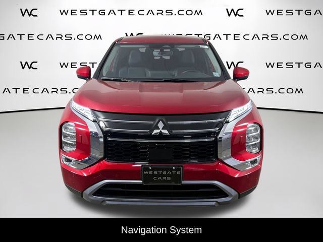 Used 2025 Mitsubishi Outlander AWD image 2