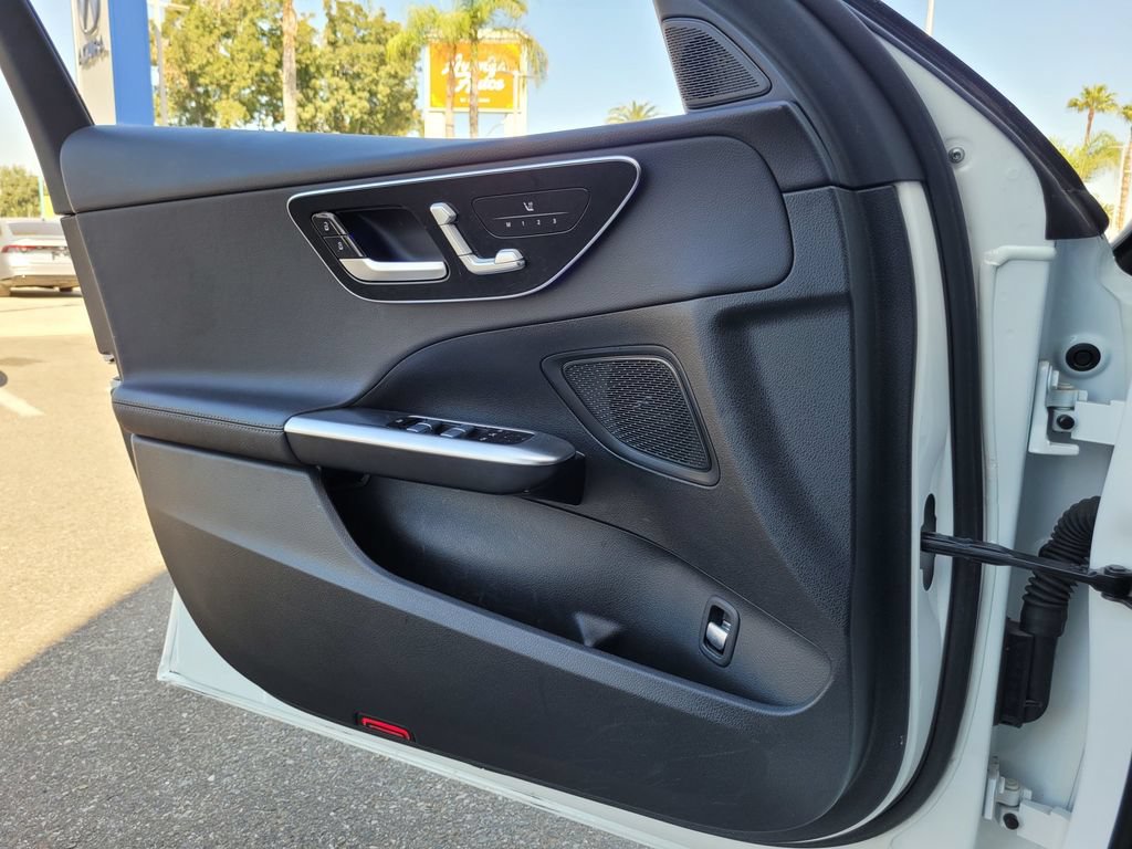 Used 2023 Mercedes-Benz C 300 Sedan image 31