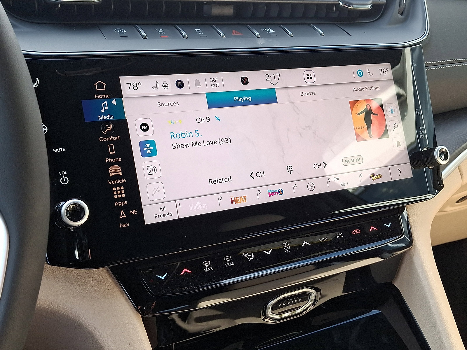 New 2026 Jeep Grand Cherokee Limited image 12