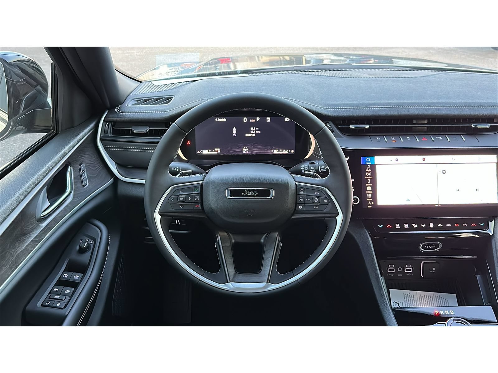 New 2027 Jeep Grand Cherokee L Limited w/ Limited Altitude Package RWD image 22