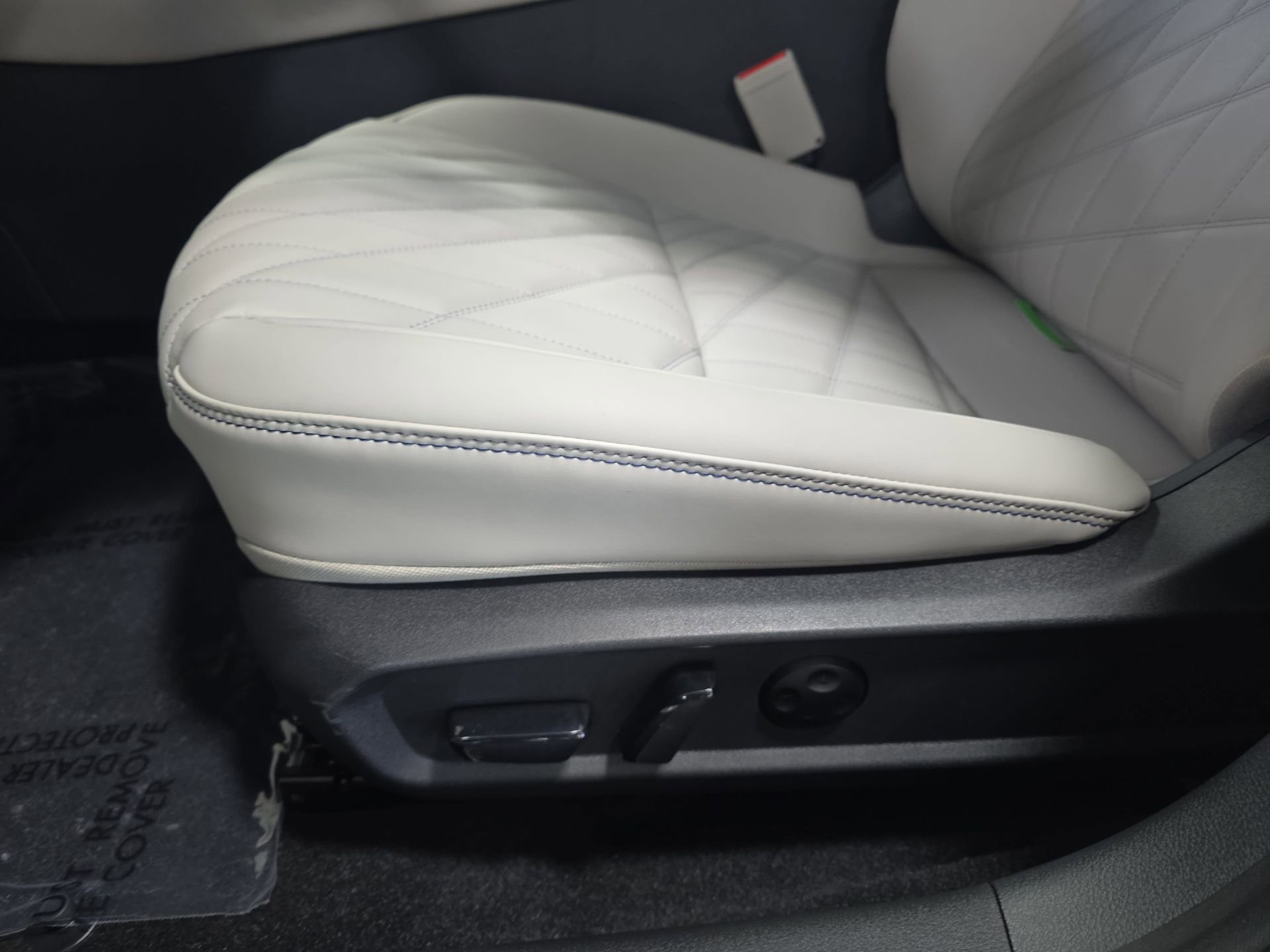New 2026 Nissan Sentra SL w/ Floor Mat Package FWD image 24