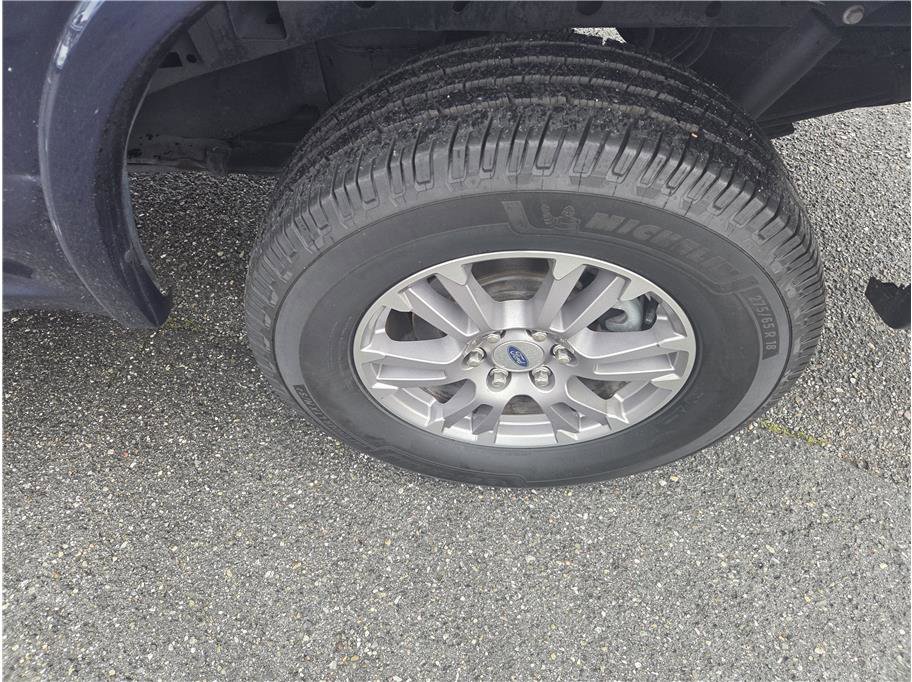 Used 2020 Ford F150 Lariat w/ Equipment Group 501A Mid image 13