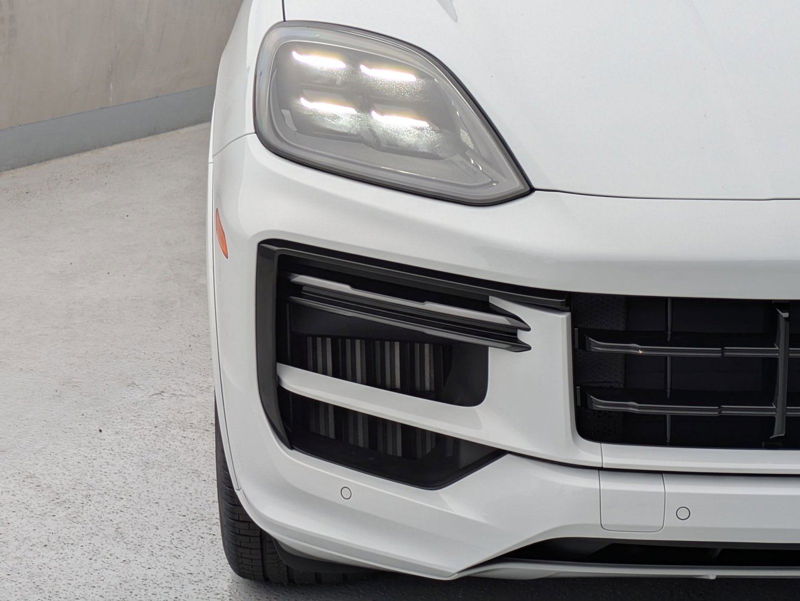 New 2026 Porsche Cayenne Turbo image 12