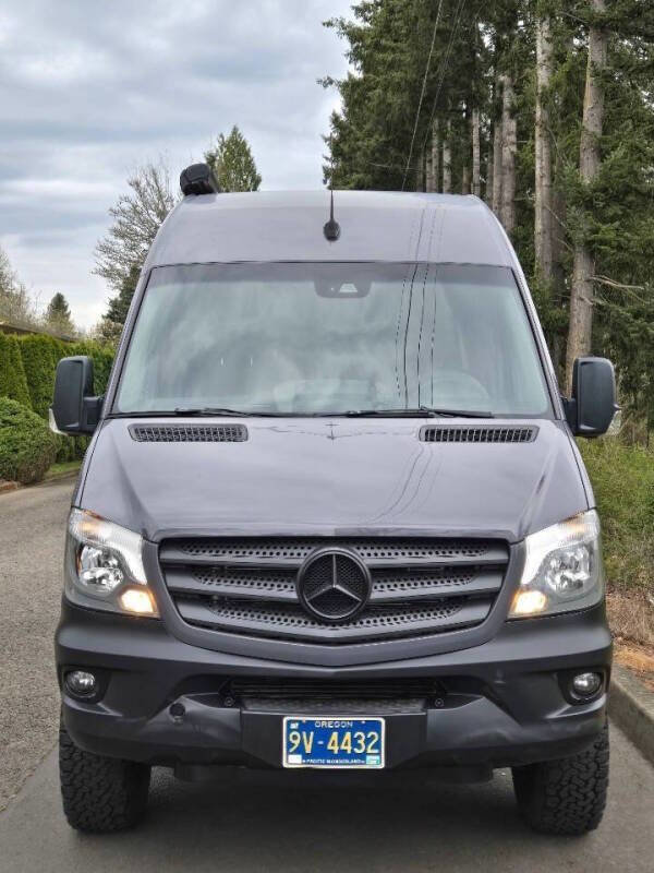 Used 2017 Mercedes-Benz Sprinter 2500 image 12