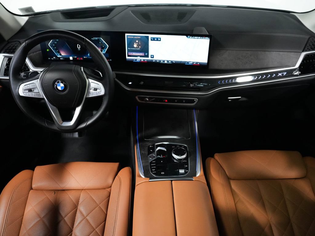 Used 2024 BMW X7 xDrive40i AWD/4WD image 43