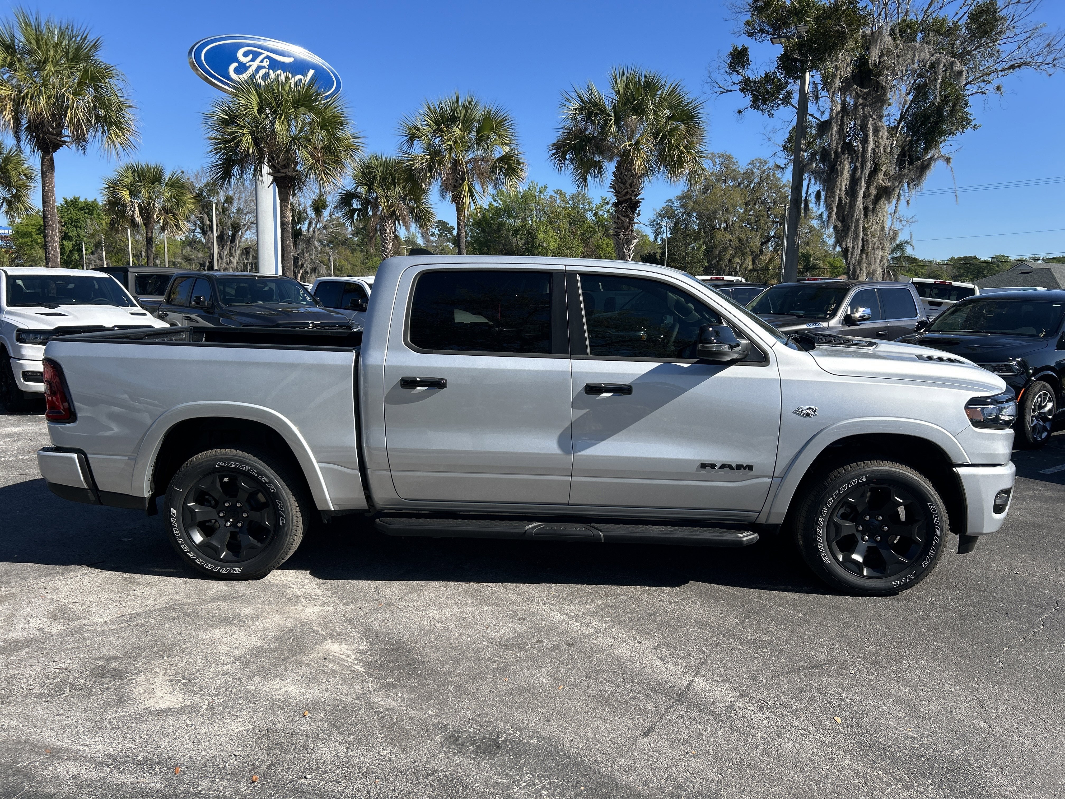 New 2026 RAM 1500 4x4 Crew Cab image 9