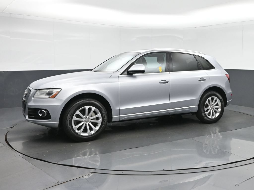 Used 2016 Audi Q5 2.0T Premium Plus w/ Technology Package AWD/4WD image 3