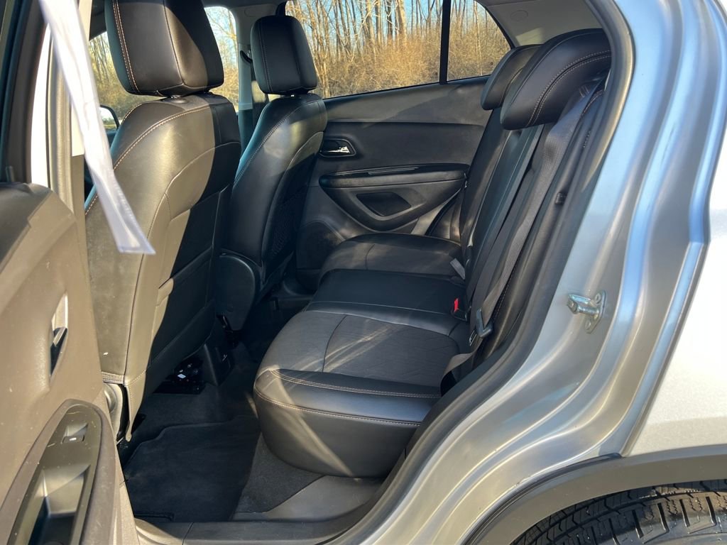 Used 2018 Chevrolet Trax LT w/ LT Convenience Package image 22