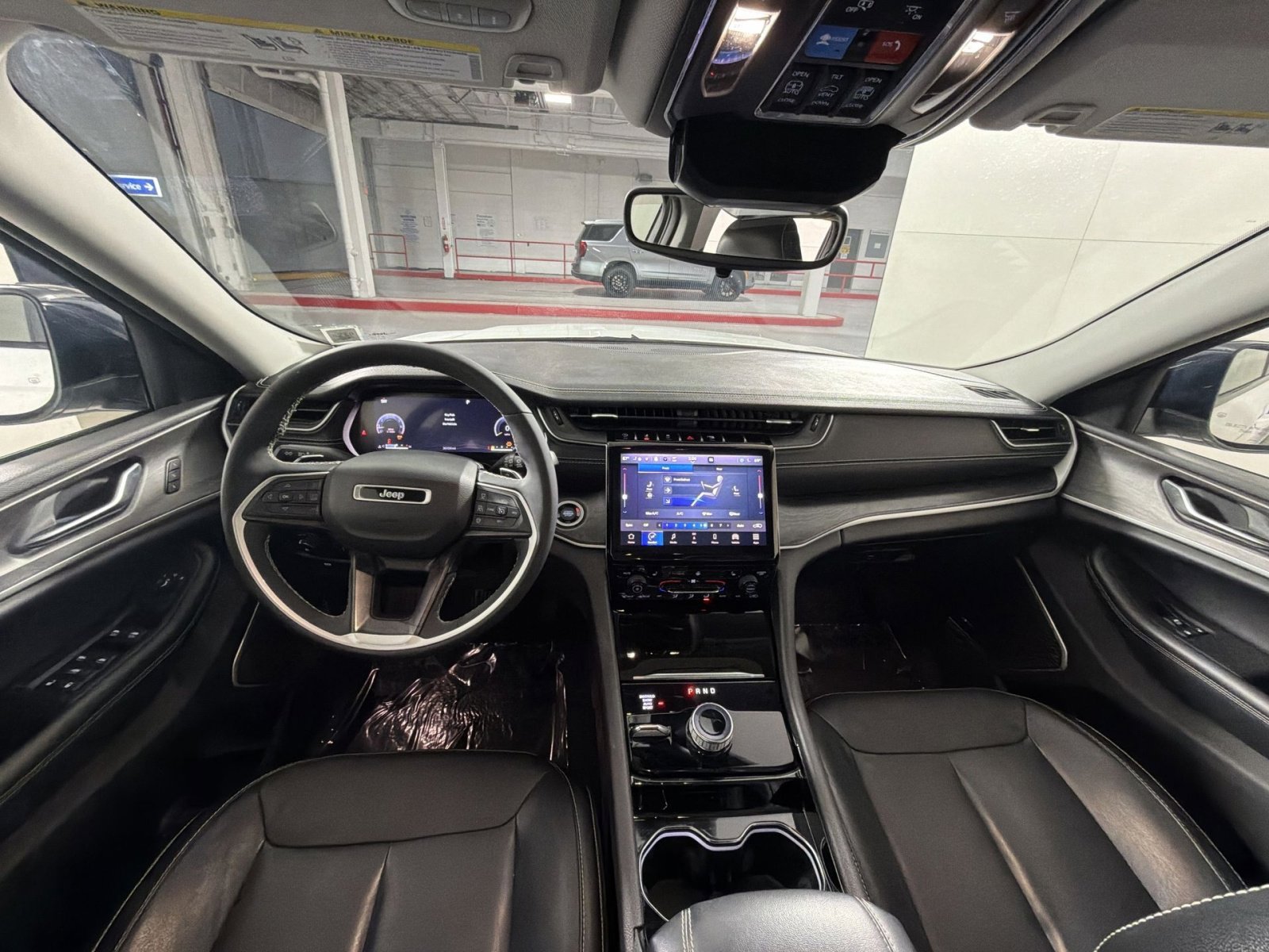 Used 2023 Jeep Grand Cherokee L Limited image 23