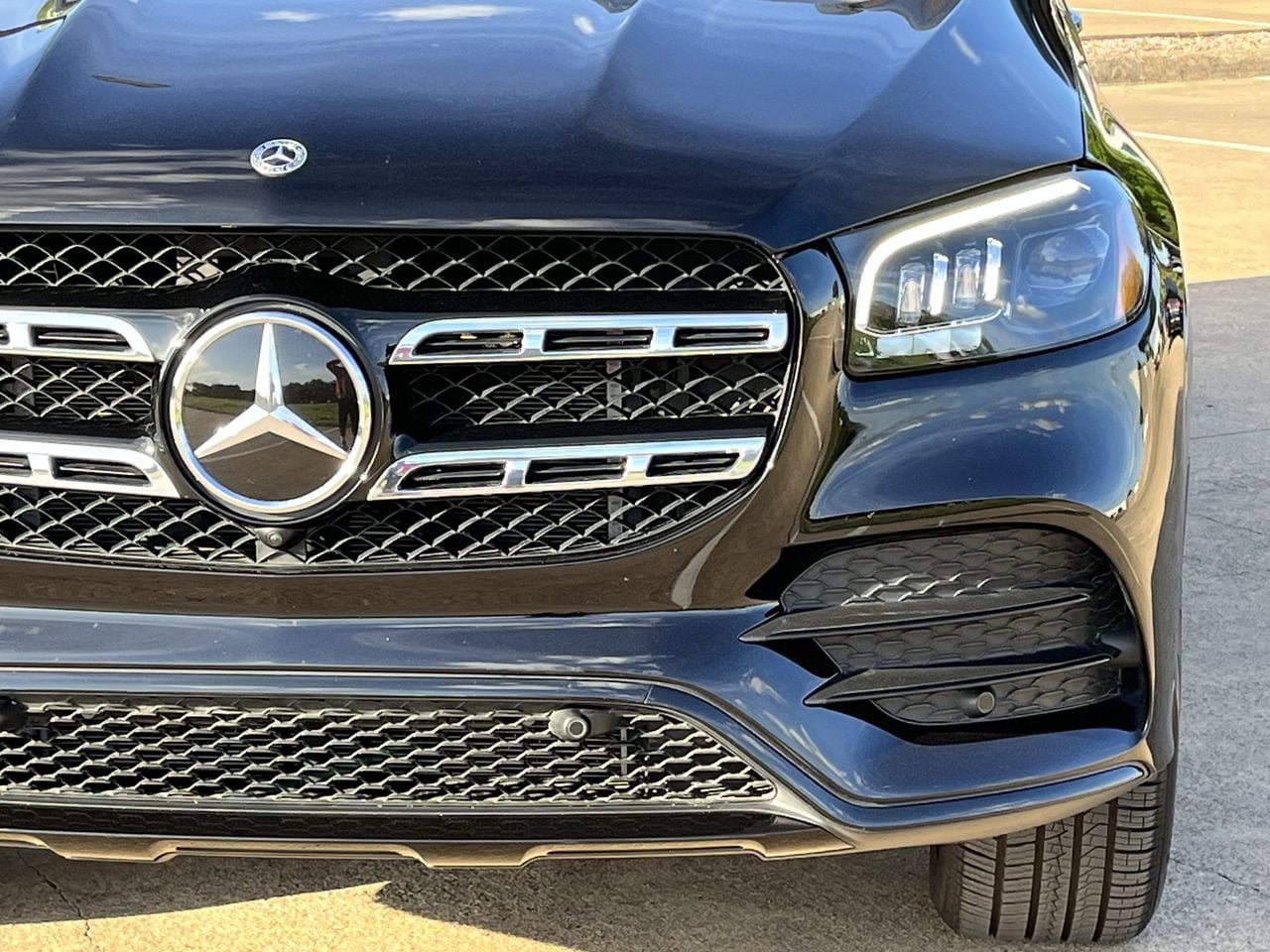 Used 2023 Mercedes-Benz GLS 580 4MATIC image 8