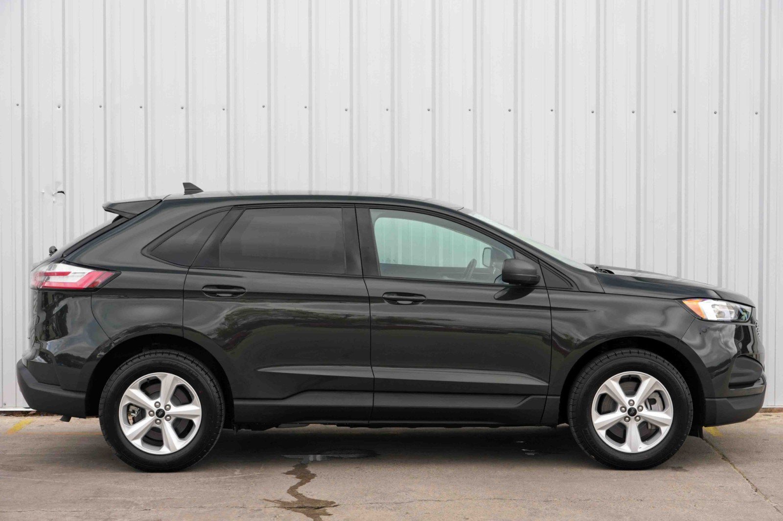 Used 2023 Ford Edge SE image 47