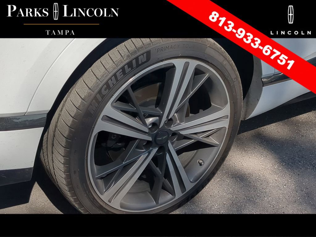 Used 2025 Genesis GV80 3.5T e-SC image 13