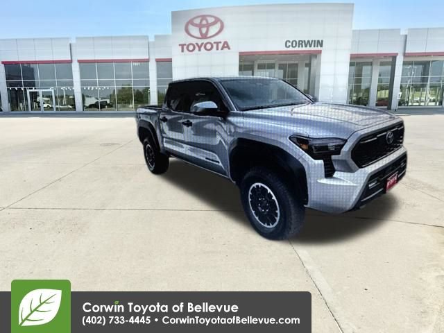 Used 2025 Toyota Tacoma TRD Off-Road AWD/4WD image 29