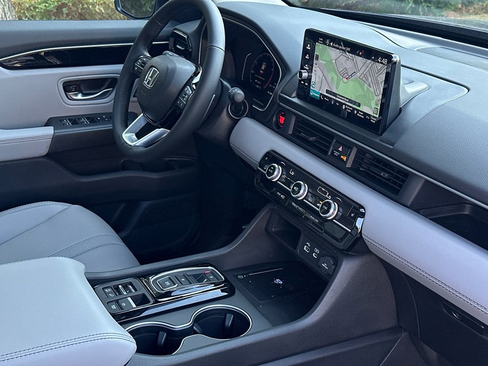New 2025 Honda Pilot Touring image 9