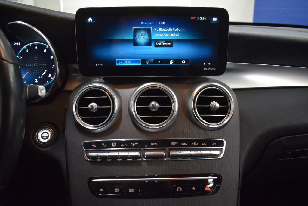 Used 2022 Mercedes-Benz GLC 300 4MATIC image 22