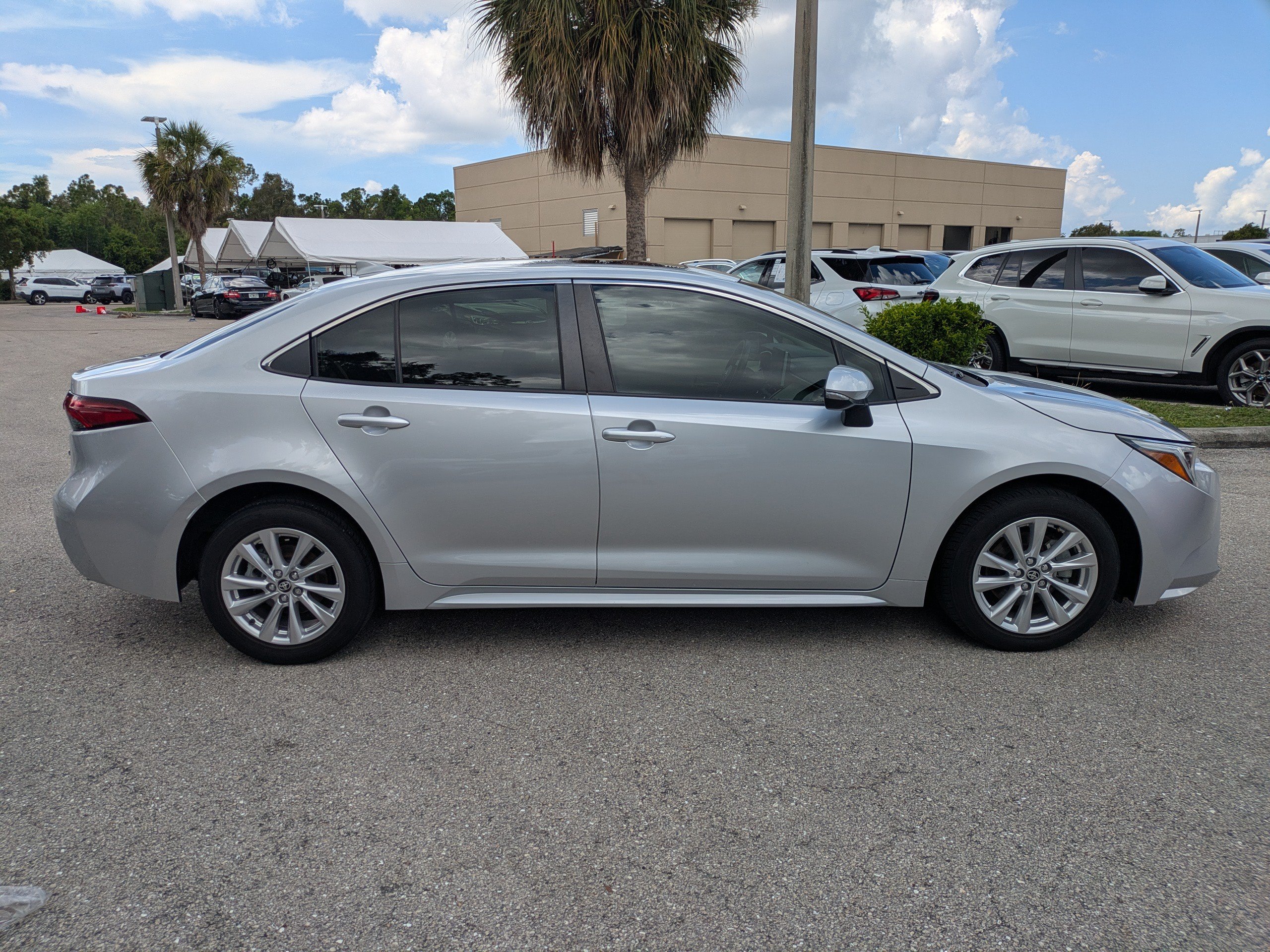 Used 2024 Toyota Corolla XLE FWD image 4